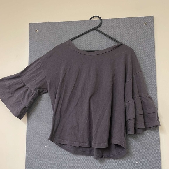 Grey detailed sleeve top - Picture 1 of 3